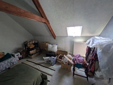 BIEUZY MAISON À RÉNOVER DE 3 PIÈCES 50m² ENVIRON HABITABLE, UN APPENTIS ACCOLÉ UNE PARCELLE CLÔTURÉE DE 381m² AVEC UN PUITS