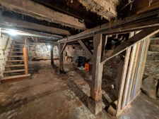 GUEMENE SUR SCORFF MAISON BOURGEOISE À RÉNOVER DE 5 PIÈCES 131M² ENVIRON TROIS DÉPENDANCES EN PIERRE SOUS ARDOISE PARCELLE DE 1740M²
