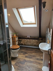 PERSQUEN EN CAMPAGNE JOLIE MAISON DE 134M² DE 5 PIÈCES UNE DÉPENDANCE DE 93M² EN PIERRE SOUS TÔLE UN TERRAIN DE 4220m²