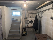 PLOERDUT NEO BRETONNE DE 140M² ENVIRON 6 PIECES AVEC VIE DE PLAIN PIED PARCELLE CLOTUREE DE 1077m²
