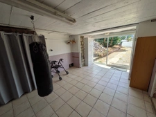 PLOERDUT MAISON EN REZ DE CHAUSSÉE SURÉLEVÉ DE 6 PIÈCES DE 130m² ENVIRON PARCELLE CLÔTURÉE DE 1327M²