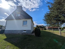 BUBRY EN CAMPAGNE AU CALME MAISON NÉO BRETONNE EN REZ DE CHAUSSEE SURELEVE AVEC VIE DE PLAIN PIED DE 5 PIÈCES DE 100m² ENVIRON PARCELLES CLÔTURÉES DE 2315M²