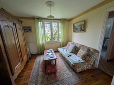 MELRAND MAISON 3 PIECES EN REZ DE CHAUSSEE SURELEVE PARCELLE DE 3109M² CLOTURE AVEC DEPENDANCE ET PUITS