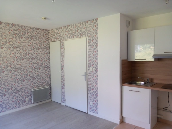 Dpt Seine Maritime (76), à vendre ROUEN studio 24m² IDEAL INVESTISSEUR LOCATAIRE EN PLACE