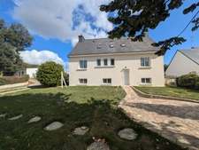 SEGLIEN MAISON NÉO BRETONNE DE 150M² DE 7 PIÈCES AVEC VIE DE PLAIN PIED PARCELLE CLÔTURÉE DE 807m²