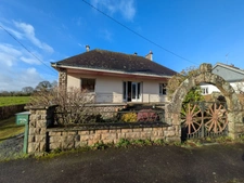 SAINT CARADEC TREGOMEL MAISON DE CARACTÈRE EN REZ DE CHAUSSEE SURELEVE 5 PIÈCES DE 105M² ENVIRON PARCELLE DE 1575M²