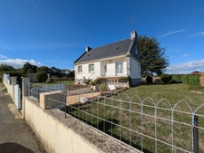 BUBRY EN CAMPAGNE AU CALME MAISON NÉO BRETONNE EN REZ DE CHAUSSEE SURELEVE AVEC VIE DE PLAIN PIED DE 5 PIÈCES DE 100m² ENVIRON PARCELLES CLÔTURÉES DE 2315M²