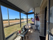 GUERN JOLIE MAISON DE 170M² AVEC VIE DE PLAIN PIED 7 PIECES GARAGE ET ATELIER PARCELLE DE 5150M² ENVIRON