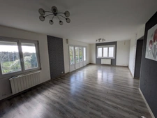 LOCMALO MAISON DE 5 PIÈCES 132 M² ENVIRON EN REZ DE CHAUSSÉE SURÉLEVÉ PARCELLE CLÔTURÉE D'ENVIRON 1500m²