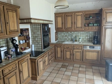 PLOERDUT NEO BRETONNE DE 140M² ENVIRON 6 PIECES AVEC VIE DE PLAIN PIED PARCELLE CLOTUREE DE 1077m²