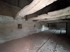 PLOUAY EN CAMPAGNE ENSEMBLE IMMOBILIER COMPOSÉ D' UNE MAISON DE 45M² HABITABLE, UNE GRANGE DE 33 M², UN BÂTIMENT EN PIERRE DE 91 M² UNE PARCELLE DE 711m² ENVRION.