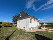 BUBRY EN CAMPAGNE AU CALME MAISON NÉO BRETONNE EN REZ DE CHAUSSEE SURELEVE AVEC VIE DE PLAIN PIED DE 5 PIÈCES DE 100m² ENVIRON PARCELLES CLÔTURÉES DE 2315M²