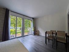 PONTIVY À PROXIMITÉ IMMÉDIATE DES COMMERCES À PIEDS STUDIO DE 21M² ENVION EN BON ETAT GENERAL