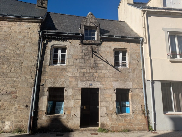 GUEMENE SUR SCORFF MAISON DE 3 PIECES DE 100m² ENVION SANS JARDIN