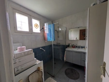 MELRAND MAISON 3 PIECES EN REZ DE CHAUSSEE SURELEVE PARCELLE DE 3109M² CLOTURE AVEC DEPENDANCE ET PUITS