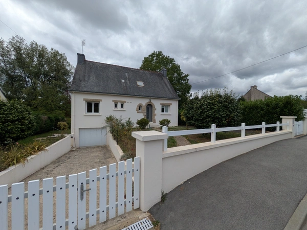 LE CROISTY  MAISON NÉO BRETONNE AVEC VIE DE PLAIN PIED DE 123M² ENVIRON 6 PIÈCES PARCELLE DE 1102m² CLÔTURÉE