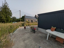 BUBRY MAISON EN CAMPAGNE VIE DE PLAIN PIED 50m² ENVIRON GARAGE PACELLES DE 6478 M² ENVIRON AVEC PUITS