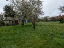 MELRAND MAISON 3 PIECES EN REZ DE CHAUSSEE SURELEVE PARCELLE DE 3109M² CLOTURE AVEC DEPENDANCE ET PUITS