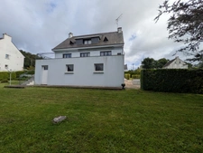 GUEMENE SUR SCORFF BELLE MAISON NEO BRETONNE DE 5 PIECES AVEC VIE PLAIN PIED DE 140M² ENVION PARCELLE CLOTUREE DE 980M².
