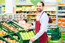 Local/bureau à vendre proche de BRIVE LA GAILLARDE (19)- Cession de murs d'un supermarché -loyer annuel  77 360 euros ht