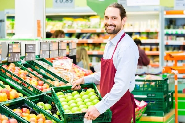 Local/bureau à vendre proche de BRIVE LA GAILLARDE (19)- Cession de murs d'un supermarché -loyer annuel  77 360 euros ht