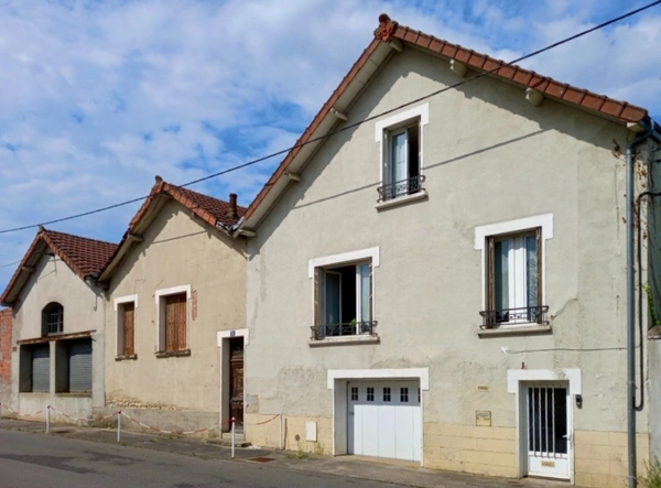 SANCOINS maison 4 chambres, terrain, annexes