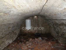 Maisons à restaurer avec grange et jardinets, idéal investisseurs, 6 pièces proche de GUERIGNY (58)