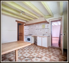 Maison avec cour, grand sejour BUZANCAIS (36)