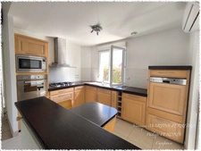 Spacious villa with indoor pool and excellent amenities