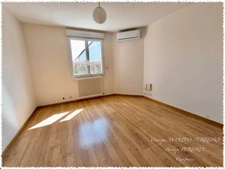 Spacious villa with indoor pool and excellent amenities