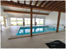 Spacious villa with indoor pool and excellent amenities