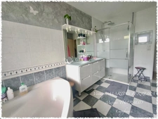 Maison 7 pièces de plain-pied avec jardin et terrasse à Saint-Doulchard