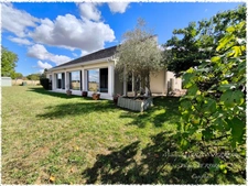 Spacious villa with indoor pool and excellent amenities