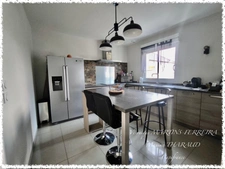 Maison plain-pied 4 chambres + piscine chauffée + dépendance 72 m² – Quincy