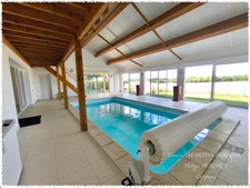 Spacious villa with indoor pool and excellent amenities
