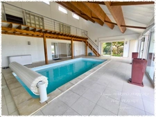 Spacious villa with indoor pool and excellent amenities