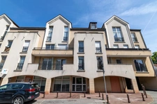 Premier achat ou investissement locatif : un T2 bien placé, avec balcon et parking, à deux pas du centre-ville et de la gare de Brétigny-sur-Orge.