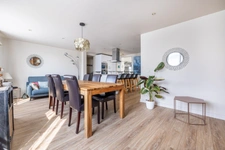 A vendre maison climatisée Sainte Genevieve des Bois (91700) véritable coup de cœur dans le Triangle d’Or : une maison individuelle de 153 m² offrant 5 chambres, un garage