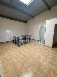 À louer 91 – Entrepôt / local d’activité d’environ 126 m²
