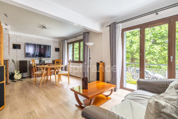 Maison maison individuelle à vendre au coeur de la vallée de l'orge sur la commune de SAINTE GENEVIEVE DES BOIS (91)