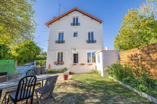 Maison à vendre 4 pièces  ()