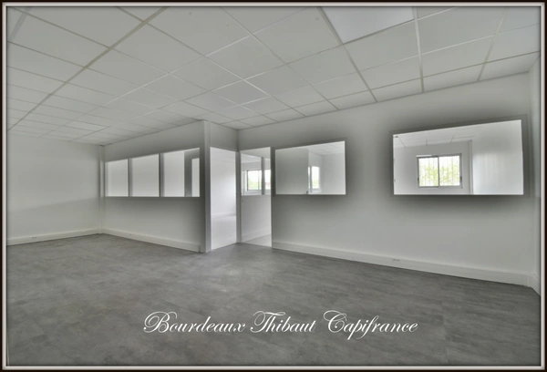 À vendre – Bureau rénové de 65 m² avec parking 🅿️ – Proche A12 / Paris 🚀