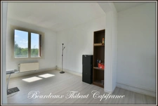 À vendre à Sainte-Geneviève-des-Bois – Appartement     4 pièces lumineux avec cave, à deux pas du RER et possibilité de faire une troisième chambres
