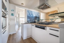 A vendre maison climatisée Sainte Genevieve des Bois (91700) véritable coup de cœur dans le Triangle d’Or : une maison individuelle de 153 m² offrant 5 chambres, un garage