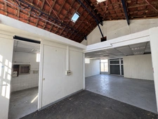Local commercial à louer à Draveil (91)– bâtiment indépendant et façade sur rue