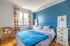 Maison à vendre de 135m² à Longpont-sur-Orge – Beaux volumes, jardin et sous-sol total