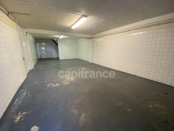 À louer 91 – Entrepôt / local d’activité d’environ 126 m²
