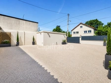À vendre à Sainte-Geneviève-des-Bois, maison familiale :    de 123 m², 5 chambres, véranda, garage, sans travaux et parfaitement situé.
