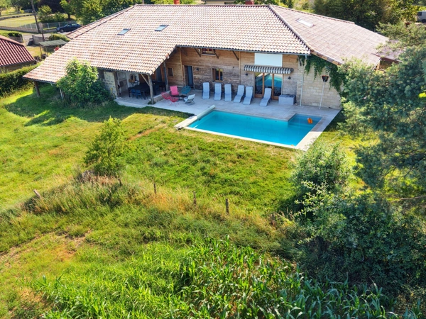 Maison à vendre 11 pièces proche de SAINT AMOUR (39)
