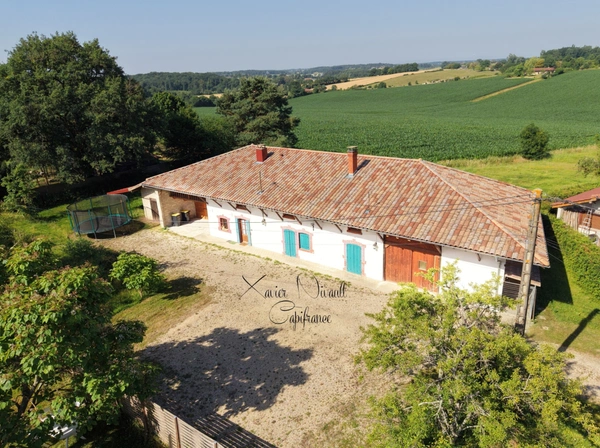 Maison à vendre 11 pièces proche de SAINT AMOUR (39)